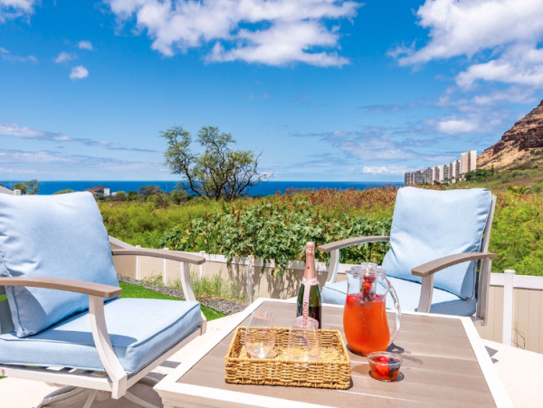 Luxurious Oahu Retreat: Two Villas, Perfect for Groups